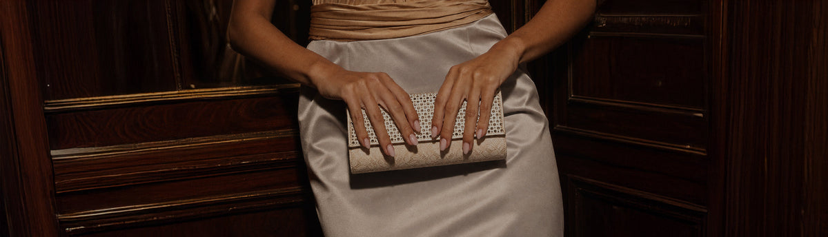 Elegance on your Shoulder