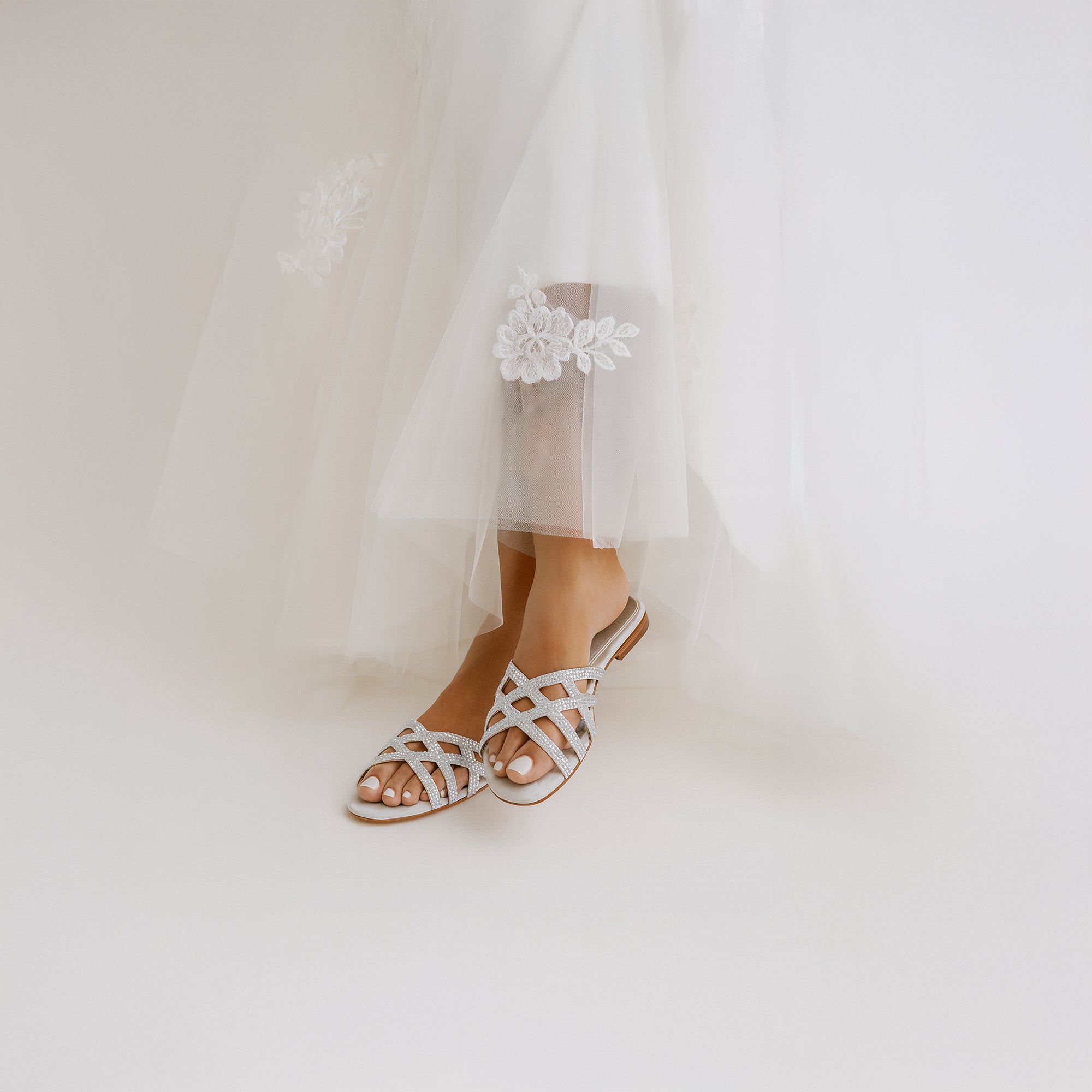 Zuri Nicoli Luxury Embellished #color_white