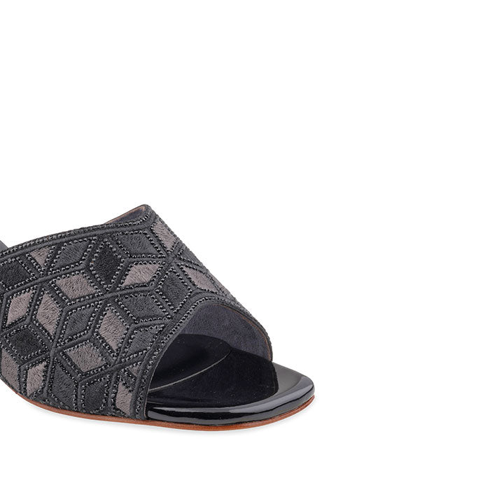 Belma Box Heel #color_black