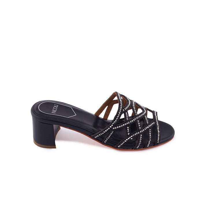 Janvis Box Heel #color_black