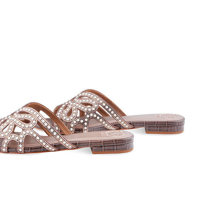 Lynette Flat Sandal #color_brown