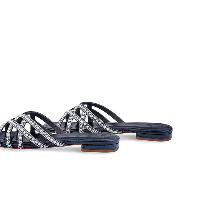 Marcil Flats #color_black