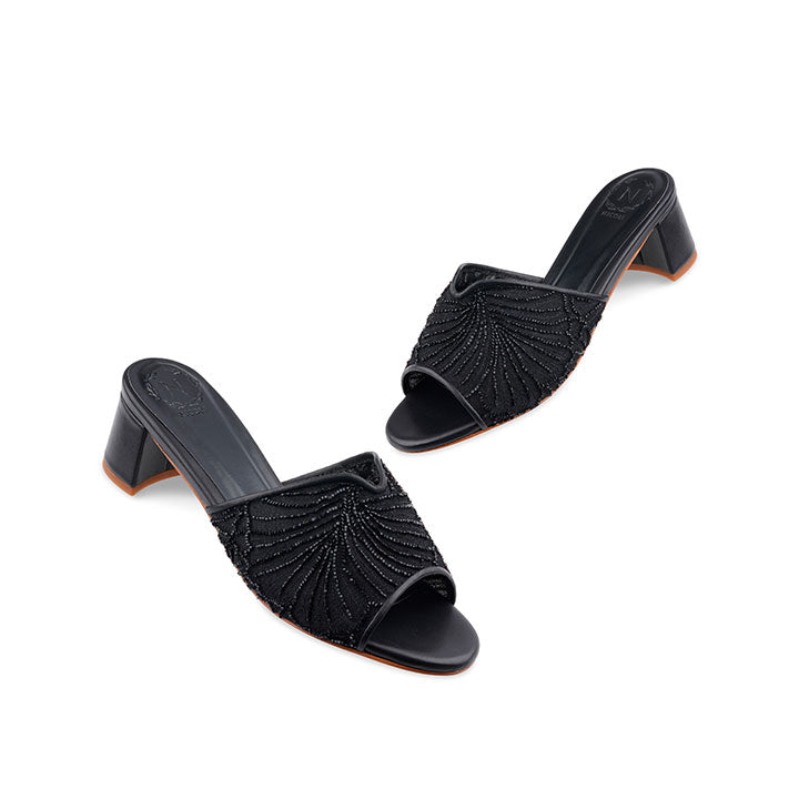 Vivietta Box Heel #color_black