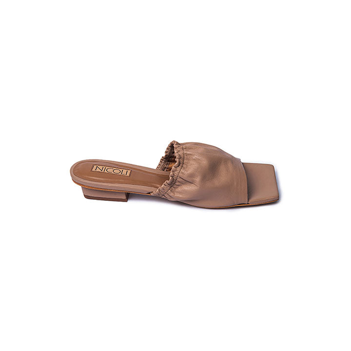 Paige Flats #color_nocciola