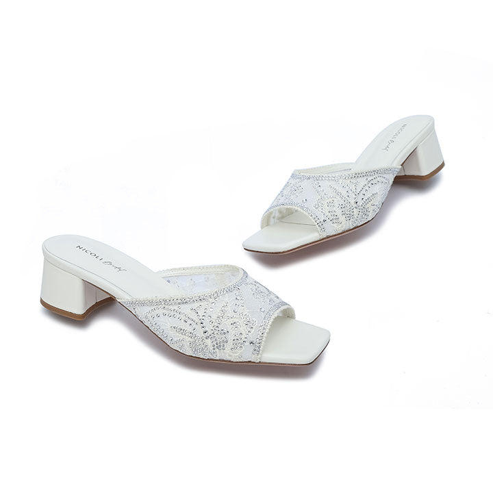 Indya box heel #color_white
