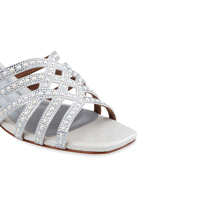 Jozette Box Heel #color_white