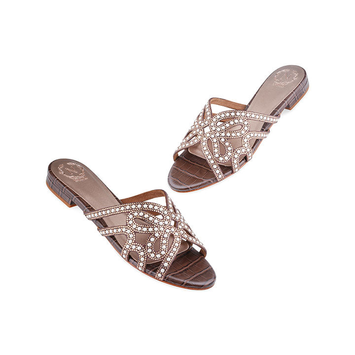 Lynette Flat Sandal #color_brown