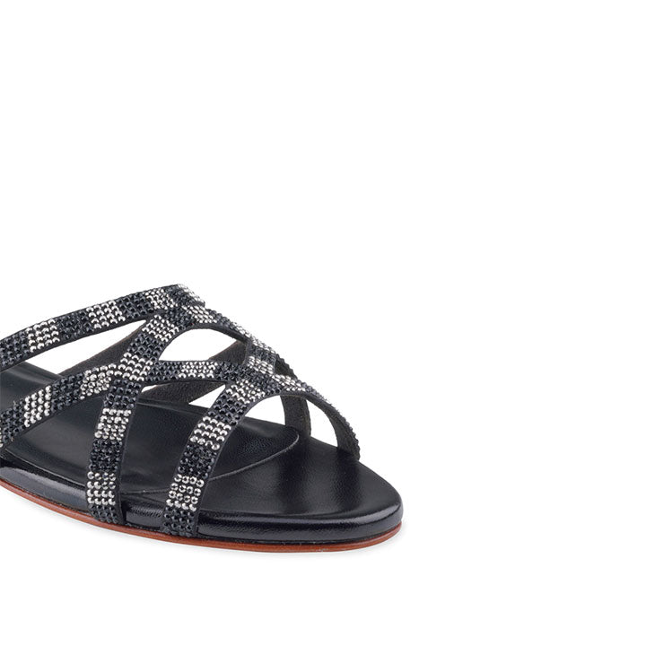 Riccarda Flat Sandal #color_black