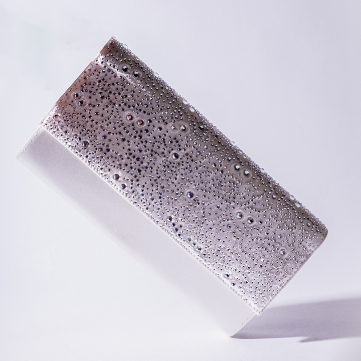 Uzoch Clutch #color_white